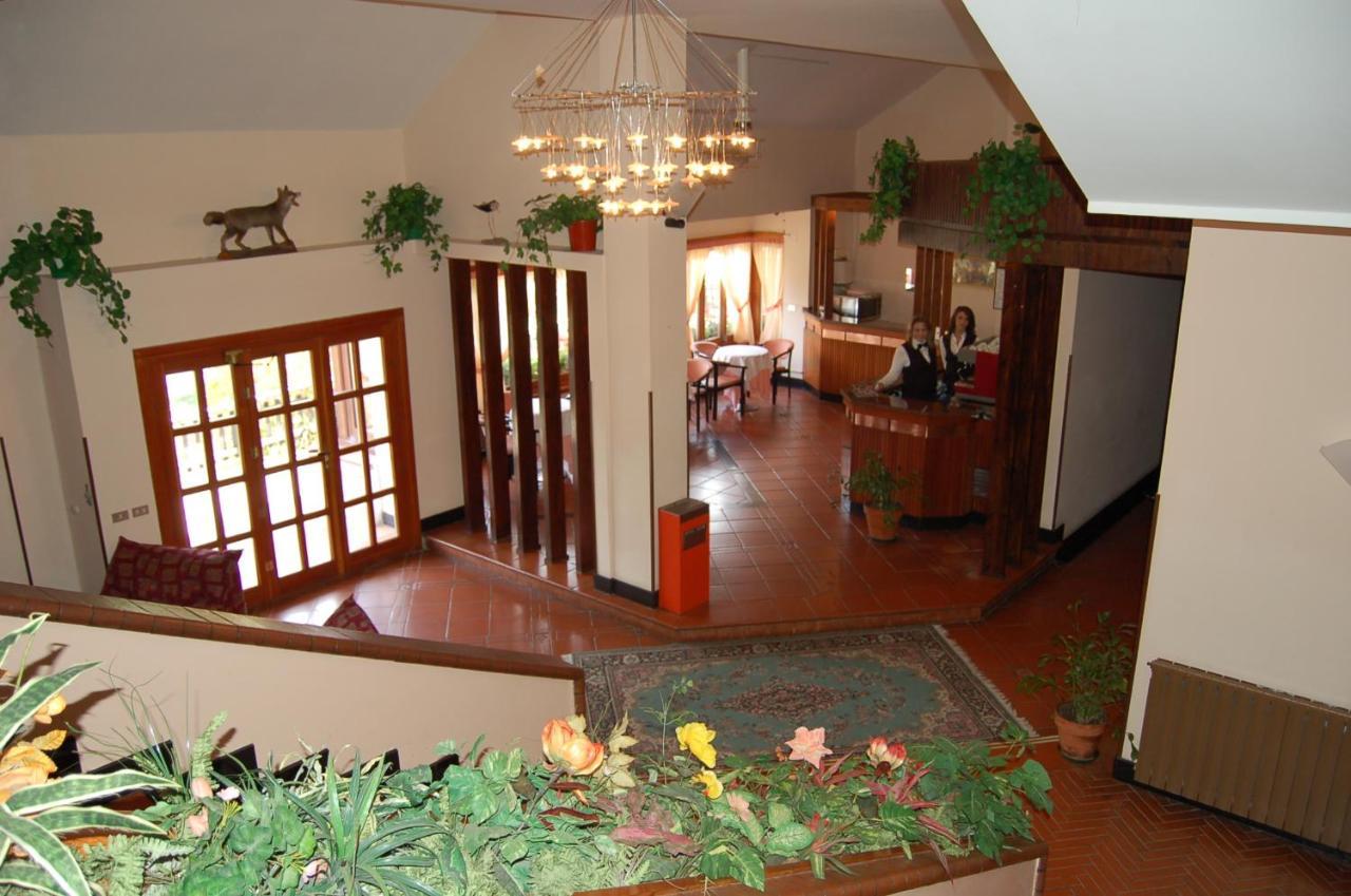 Hotel Lo Sciatore Cotronei Ngoại thất bức ảnh